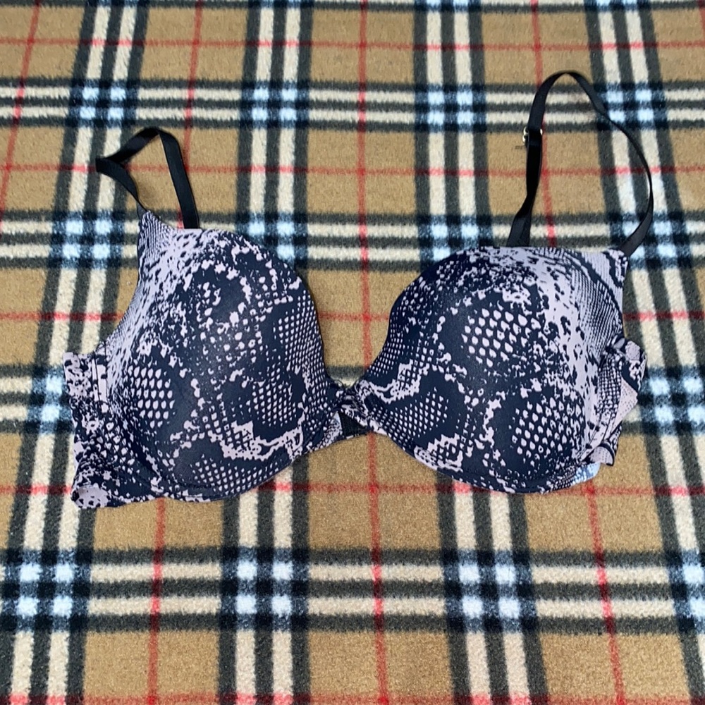Vince Camuto Underwire Bra sise 38C